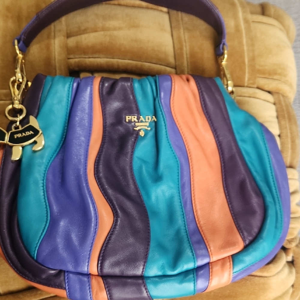 Prada Vibrant Leather Shoulder Bag - Picture 4 of 4